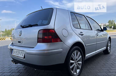 Хэтчбек Volkswagen Golf 2001 в Одессе