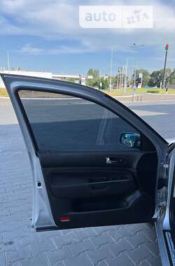 Хэтчбек Volkswagen Golf 2001 в Одессе