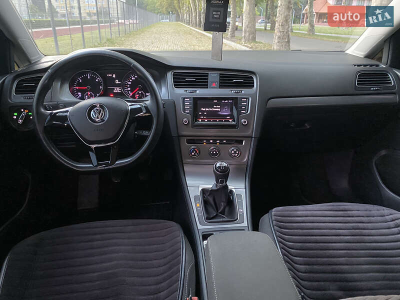 Универсал Volkswagen Golf 2015 в Мукачево