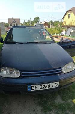 Хэтчбек Volkswagen Golf 1998 в Сарнах