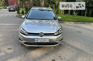 Универсал Volkswagen Golf 2017 в Виннице