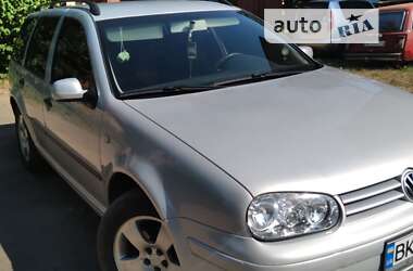 Универсал Volkswagen Golf 2000 в Казатине