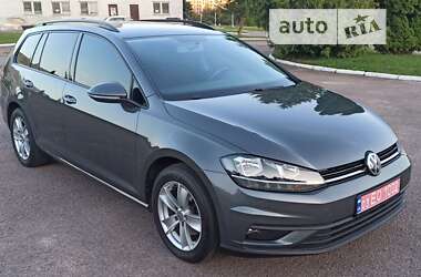 Универсал Volkswagen Golf 2020 в Ровно