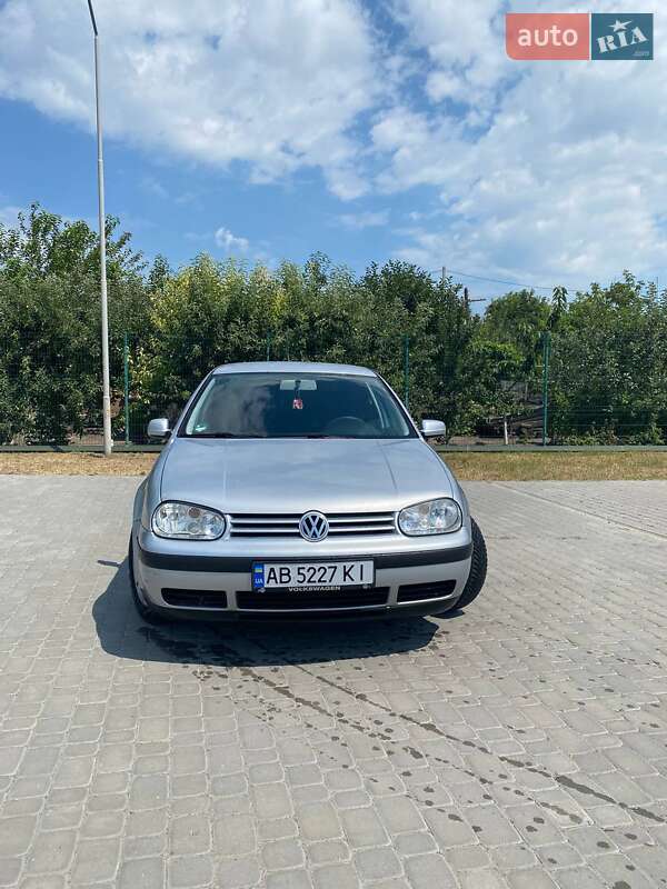 Volkswagen Golf 2002