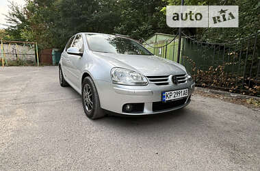 Хетчбек Volkswagen Golf 2006 в Запоріжжі