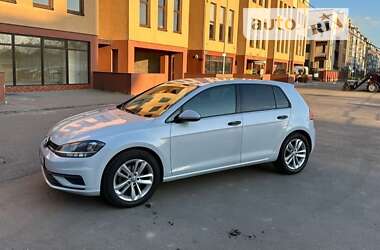 Універсал Volkswagen Golf 2017 в Києві