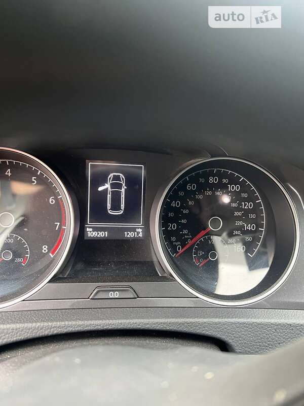 Универсал Volkswagen Golf 2017 в Ивано-Франковске