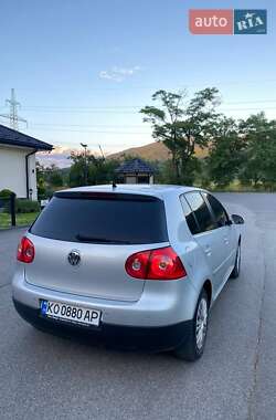 Хетчбек Volkswagen Golf 2008 в Сваляві