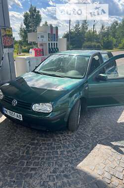 Хэтчбек Volkswagen Golf 2001 в Ровно