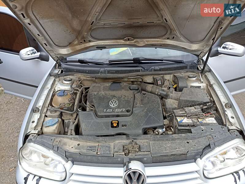 Хетчбек Volkswagen Golf 1999 в Луцьку
