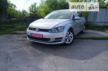 Универсал Volkswagen Golf 2016 в Ровно