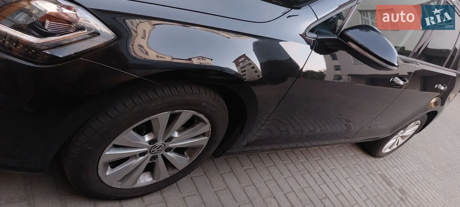 Volkswagen Golf 2017 VIN WVWZZZAUZHP750875 фото оголошення 10 з 50