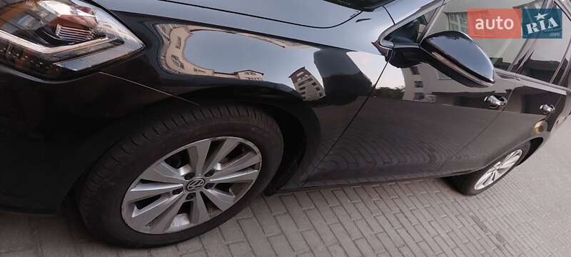 Универсал Volkswagen Golf 2017 в Киеве