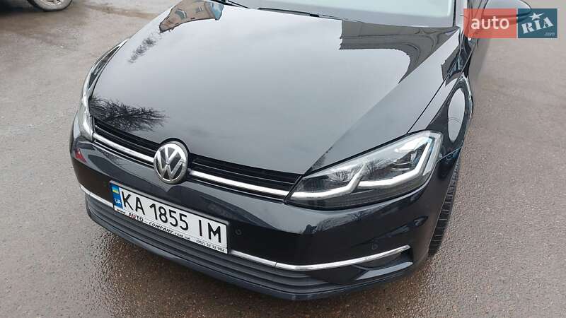 Универсал Volkswagen Golf 2017 в Киеве