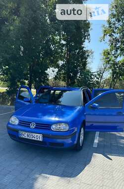 Універсал Volkswagen Golf 2001 в Яворові