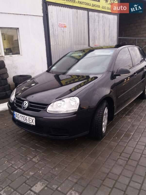 Хетчбек Volkswagen Golf 2008 в Мукачевому