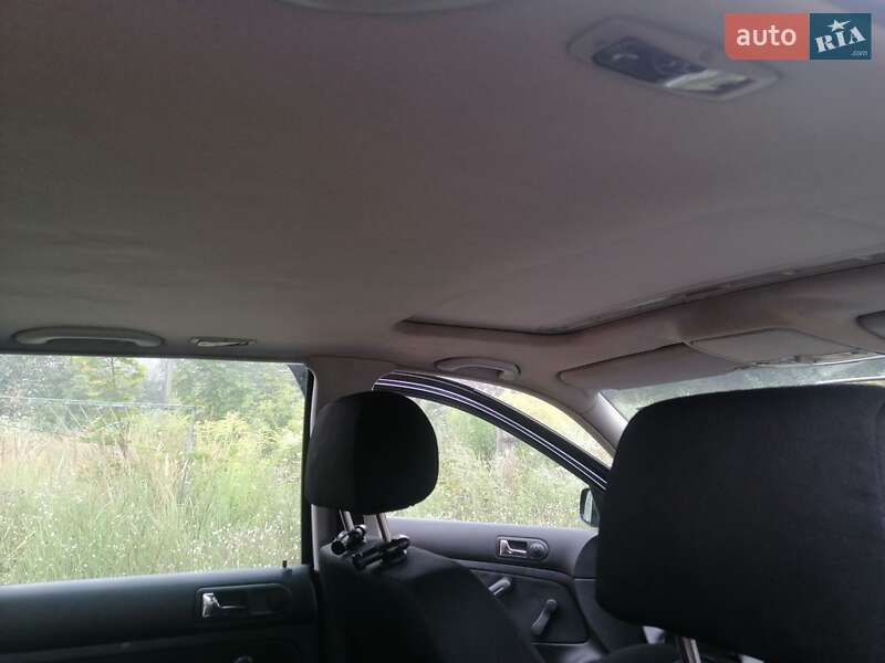 Хэтчбек Volkswagen Golf 2001 в Гоще