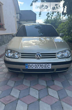 Хэтчбек Volkswagen Golf 2002 в Чорткове