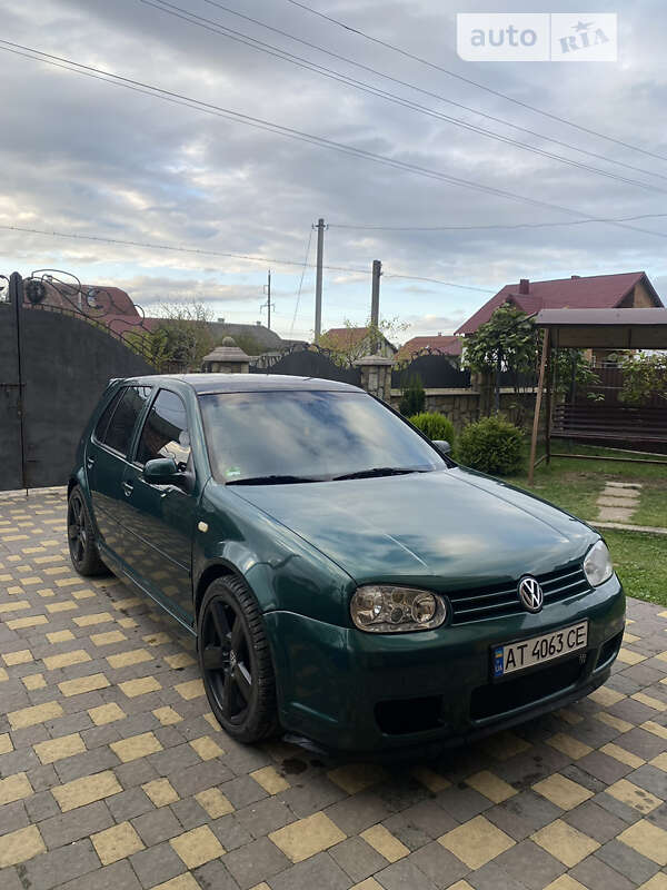 Хетчбек Volkswagen Golf 2000 в Івано-Франківську