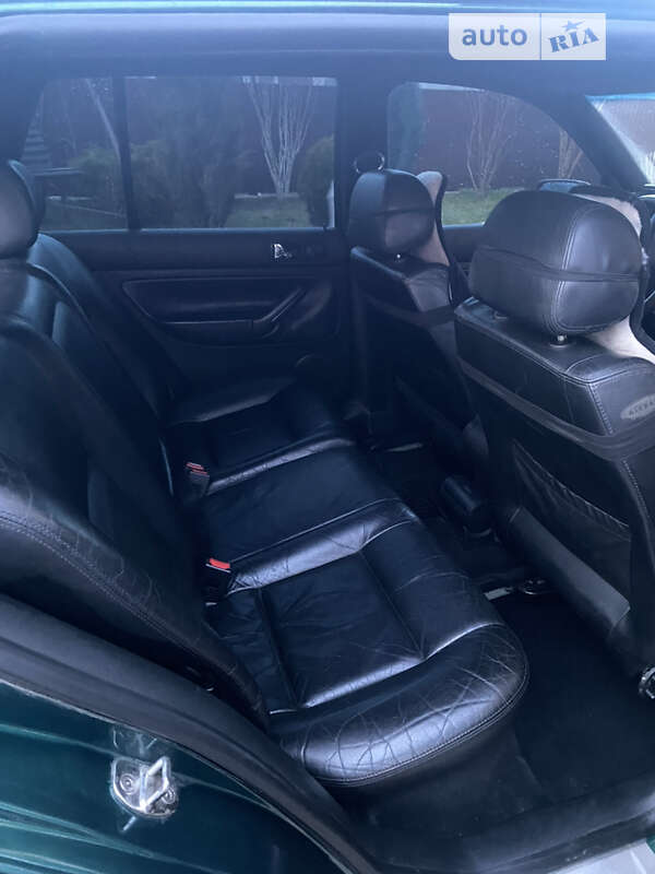 Хетчбек Volkswagen Golf 2000 в Івано-Франківську