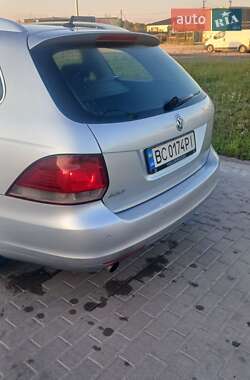 Универсал Volkswagen Golf 2011 в 