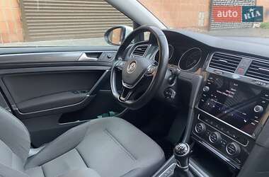 Універсал Volkswagen Golf 2018 в 
