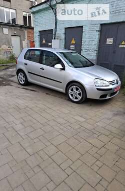 Хетчбек Volkswagen Golf 2005 в Запоріжжі