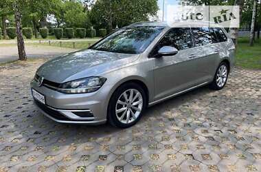 Универсал Volkswagen Golf 2017 в Киеве