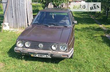 Хэтчбек Volkswagen Golf 1986 в Заречном