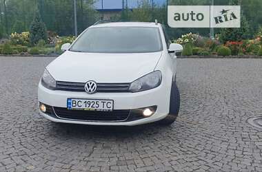 Универсал Volkswagen Golf 2014 в Жовкве