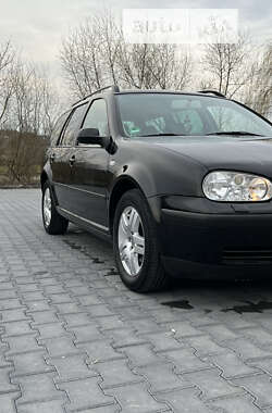 Универсал Volkswagen Golf 2002 в Тернополе