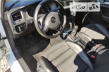Универсал Volkswagen Golf 2015 в 
