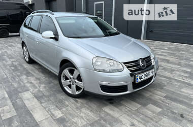 Універсал Volkswagen Golf 2009 в Луцьку