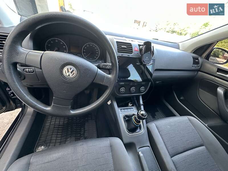 Хэтчбек Volkswagen Golf 2006 в Берегово