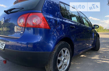 Хетчбек Volkswagen Golf 2004 в Дрогобичі