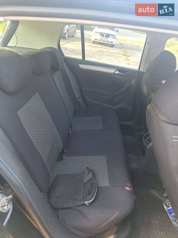 Хетчбек Volkswagen Golf 2009 в Тульчині