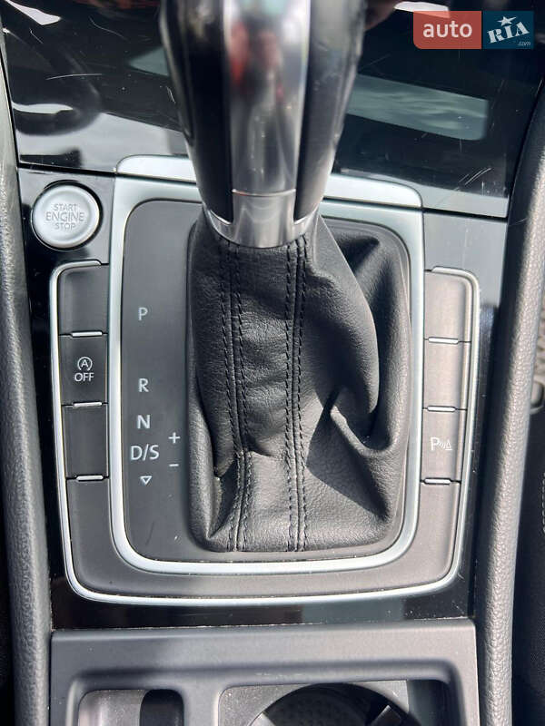 Хетчбек Volkswagen Golf 2013 в Луцьку