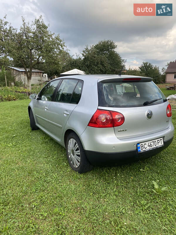 Хетчбек Volkswagen Golf 2007 в Львові