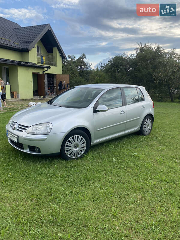 Хетчбек Volkswagen Golf 2007 в Львові
