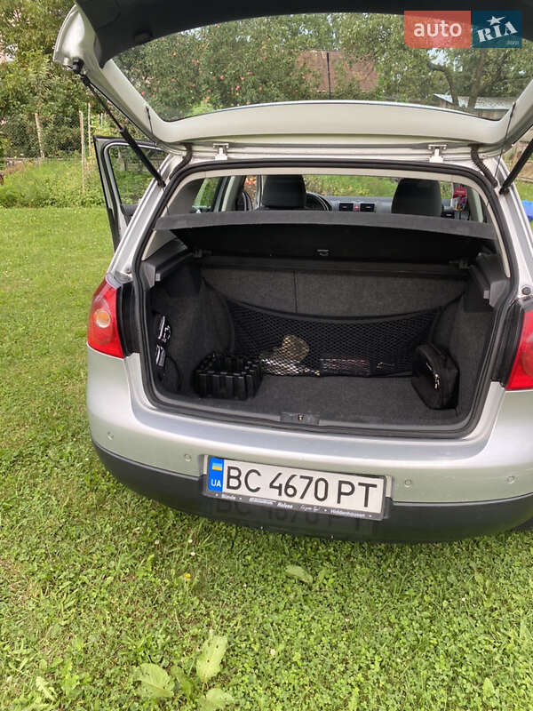 Хетчбек Volkswagen Golf 2007 в Львові