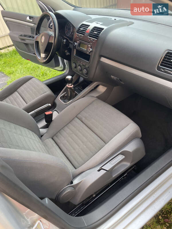 Хетчбек Volkswagen Golf 2007 в Львові