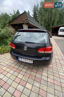 Хэтчбек Volkswagen Golf 2009 в 