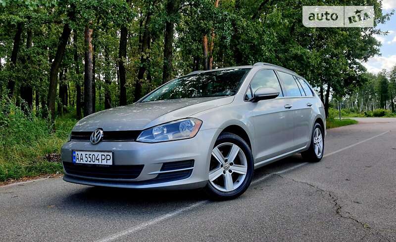 Універсал Volkswagen Golf 2015 в Києві