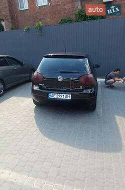 Хэтчбек Volkswagen Golf 2008 в 