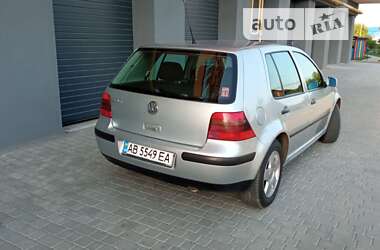 Хэтчбек Volkswagen Golf 2001 в Виннице