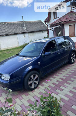 Хетчбек Volkswagen Golf 2001 в Тересві