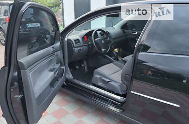 Хетчбек Volkswagen Golf 2008 в Святопетрівське