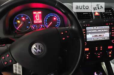 Хетчбек Volkswagen Golf 2008 в Святопетрівське