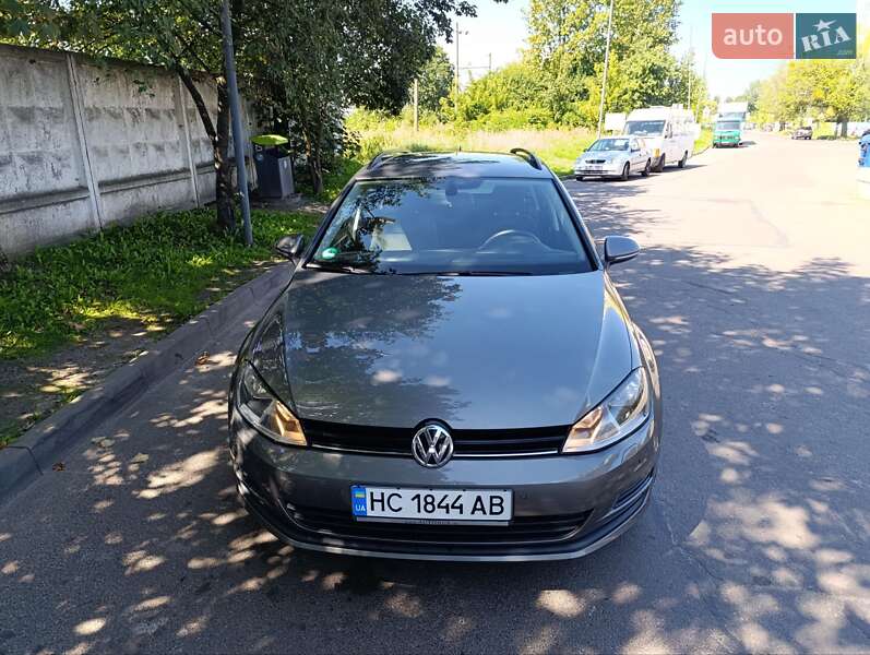 Універсал Volkswagen Golf 2015 в Львові