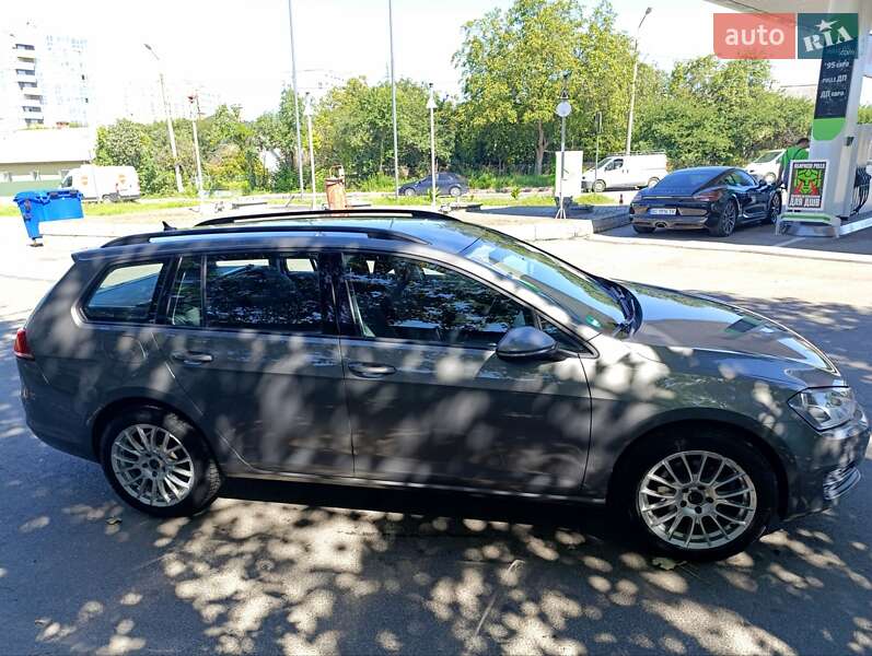 Універсал Volkswagen Golf 2015 в Львові